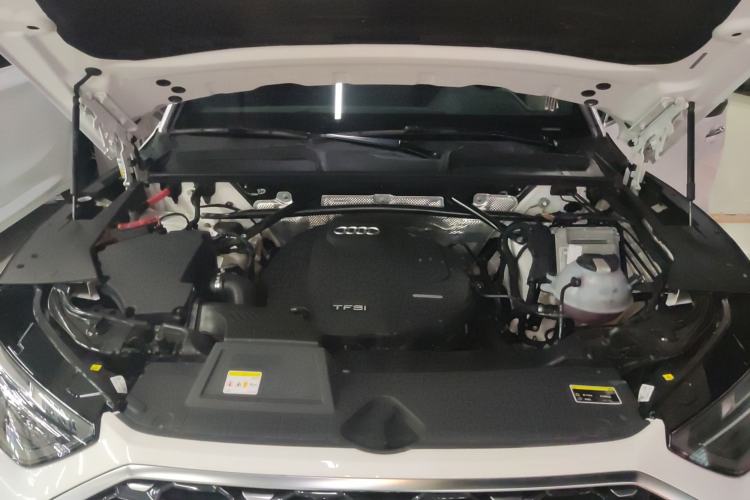 Used Audi Q5L Sportback 2021 40 TFSI Fashion Model Engine Bay