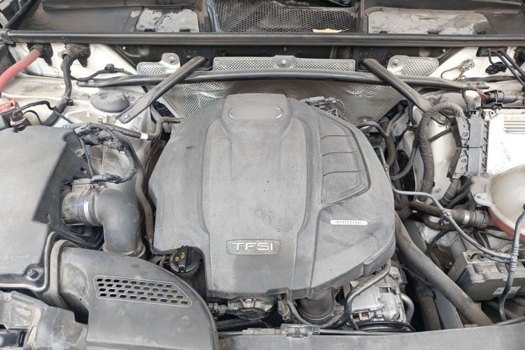 Used Audi Q5L Sportback 2021 40 TFSI Fashion Model Engine Bay