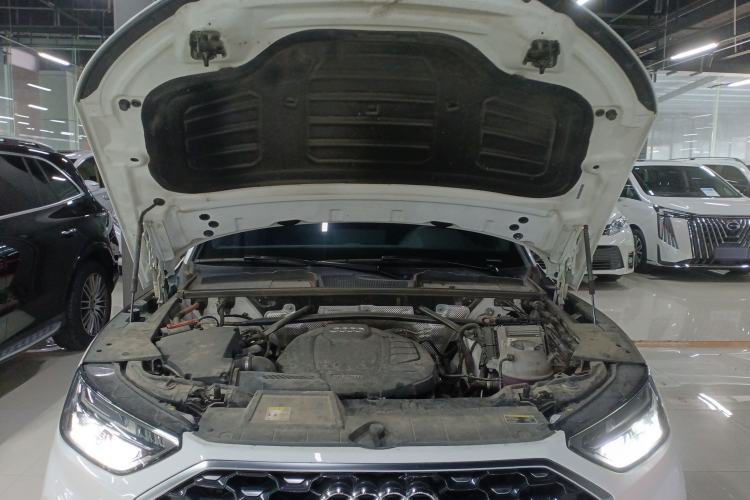 Used Audi Q5L Sportback 2021 40 TFSI Fashion Model Engine Bay