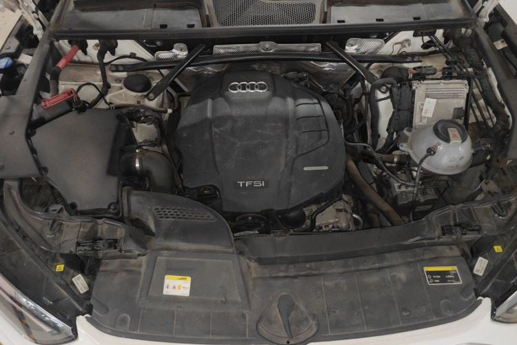 Used Audi Q5L Sportback 2021 40 TFSI Fashion Model Engine Bay