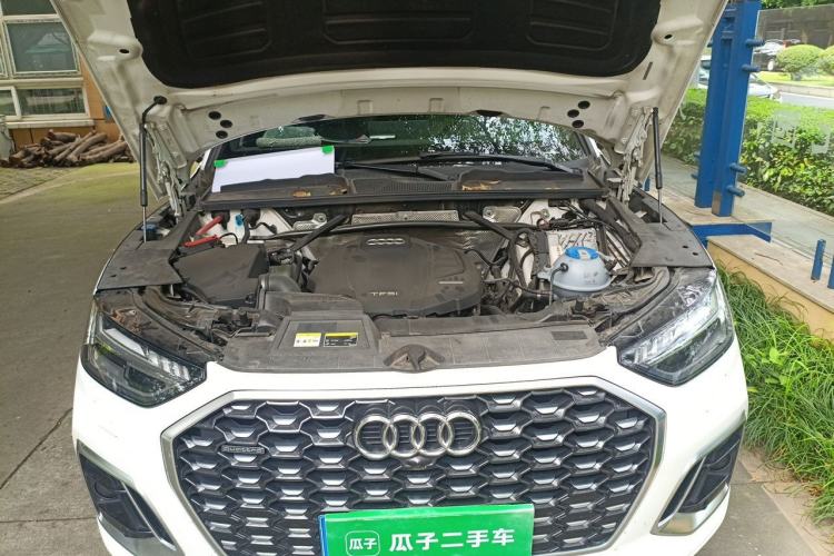 Used Audi Q5L Sportback 2021 45 TFSI Luxury Edition Engine Bay