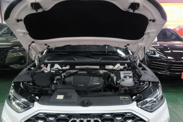 Used Audi Q5L Sportback 2021 40 TFSI Luxury Edition Engine Bay