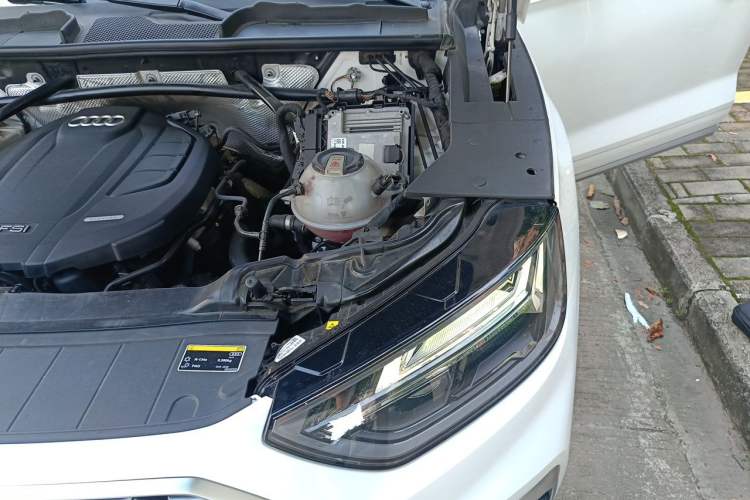 Used Audi Q5L Sportback 2021 40 TFSI Fashion Model Engine Bay Left