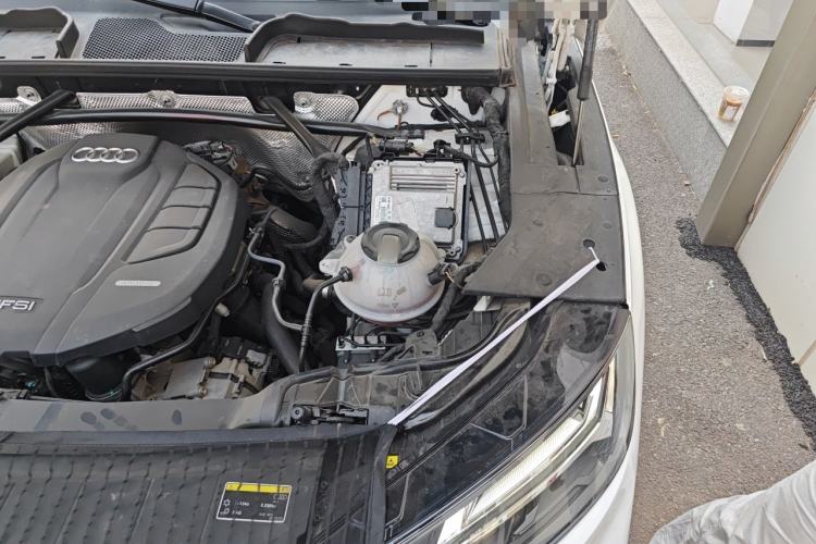 Used Audi Q5L Sportback 2021 40 TFSI Luxury Edition Engine Bay Left