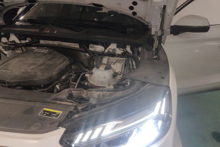 Used Audi Q5L Sportback 2021 45 TFSI Luxury Edition Engine Bay Left