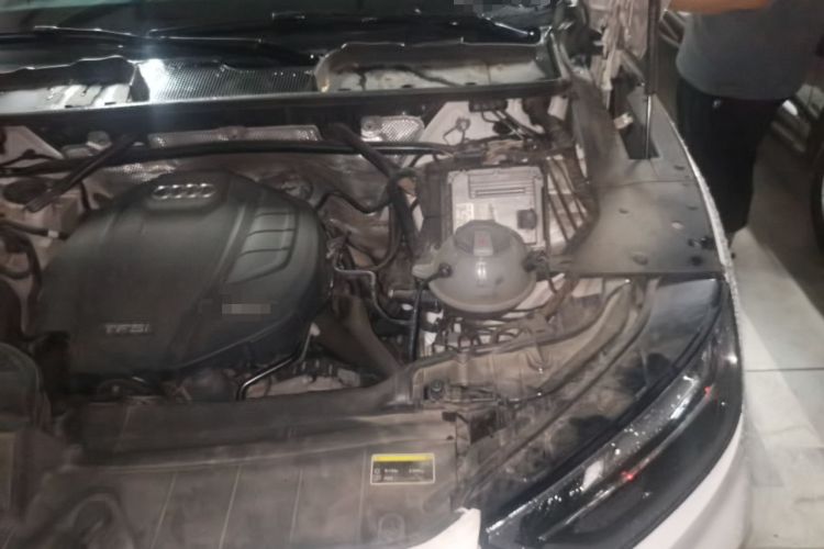 Used Audi Q5L Sportback 2021 40 TFSI Fashion Model Engine Bay Left