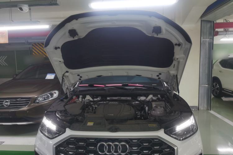 Used Audi Q5L Sportback 2021 40 TFSI Luxury Edition Engine Bay