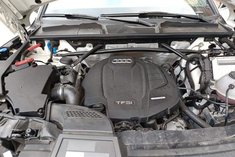 Used Audi Q5L Sportback 2021 40 TFSI Fashion Model Engine Bay
