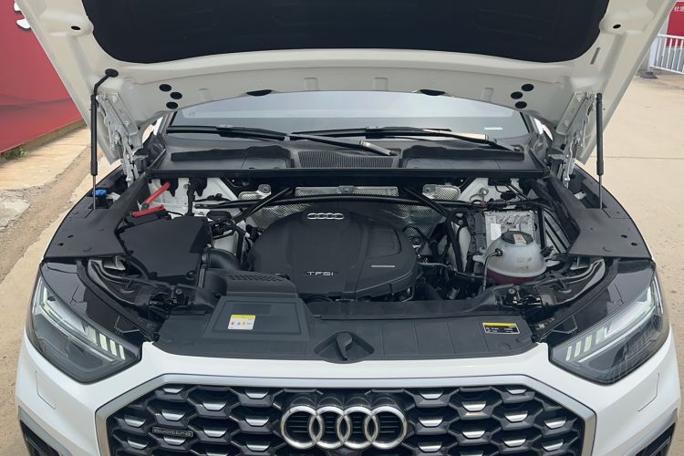 Used Audi Q5L Sportback 2021 45 TFSI Luxury Edition Engine Bay