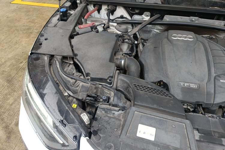 Used Audi Q5L Sportback 2021 40 TFSI Fashion Model Engine Bay Right