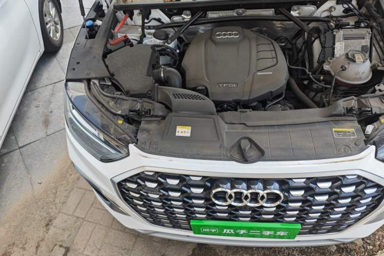 Used Audi Q5L Sportback 2021 40 TFSI Luxury Edition Engine Bay Right