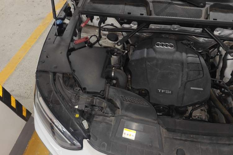 Used Audi Q5L Sportback 2021 40 TFSI Fashion Model Engine Bay Right