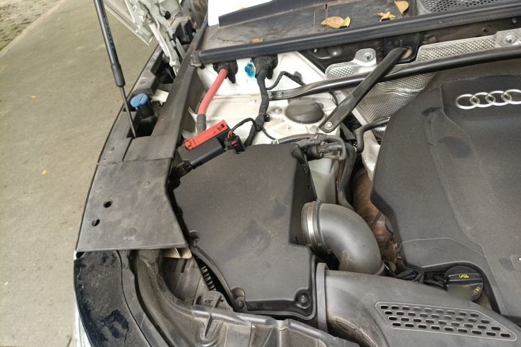 Used Audi Q5L Sportback 2021 45 TFSI Luxury Edition Engine Bay Right