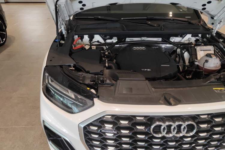 Used Audi Q5L Sportback 2021 40 TFSI Luxury Edition Engine Bay Right