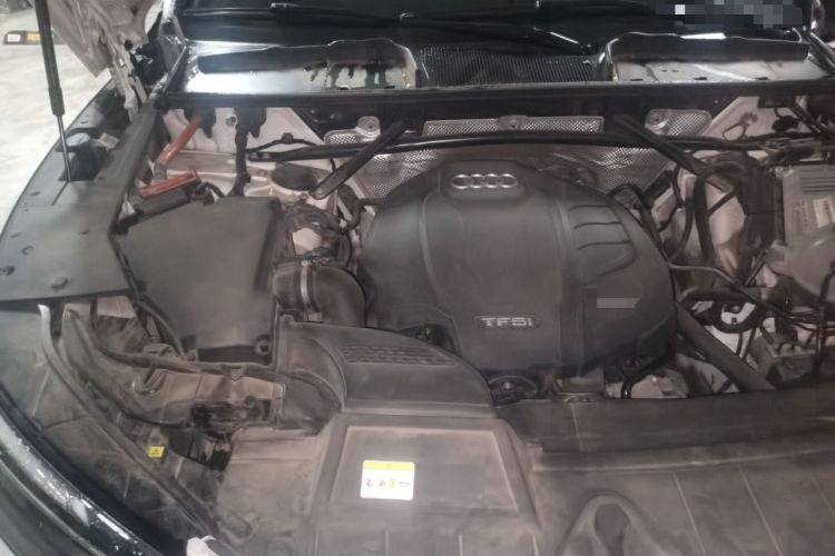 Used Audi Q5L Sportback 2021 40 TFSI Fashion Model Engine Bay Right