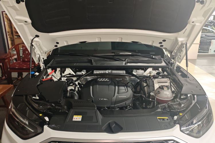 Used Audi Q5L Sportback 2021 40 TFSI Luxury Edition Engine Bay