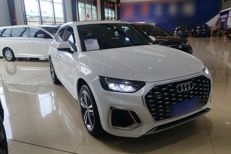 Used Audi Q5L Sportback 2021 40 TFSI Luxury Edition Front Right 45 Deg