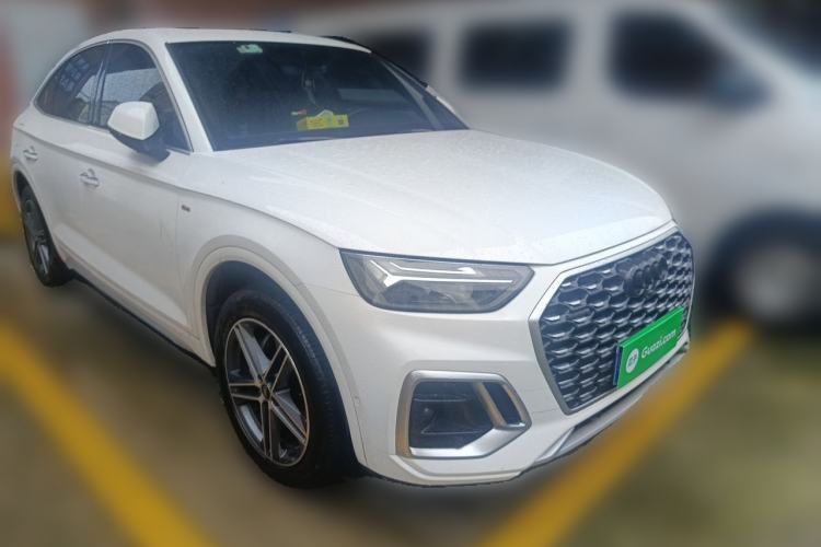 Used Audi Q5L Sportback 2021 40 TFSI Fashion Model Front Right 45 Deg
