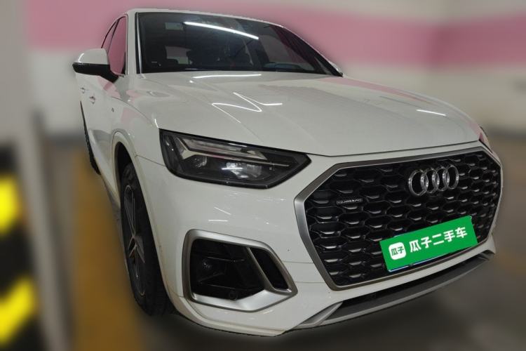Used Audi Q5L Sportback 2021 40 TFSI Fashion Model Front Right 45 Deg