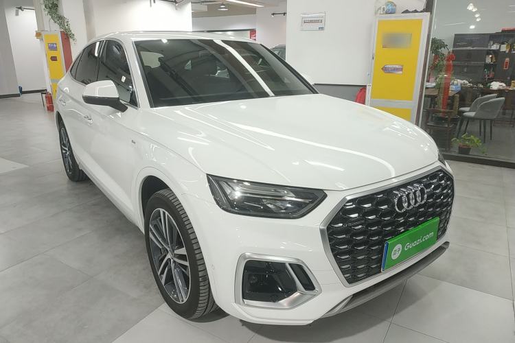 Used Audi Q5L Sportback 2021 40 TFSI Luxury Edition Front Right 45 Deg