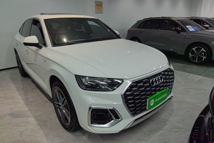 Used Audi Q5L Sportback 2021 40 TFSI Fashion Model Front Right 45 Deg