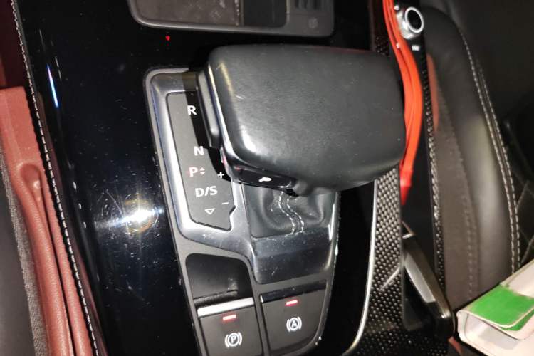 Used Audi Q5L Sportback 2021 45 TFSI Luxury Edition Gear Lever