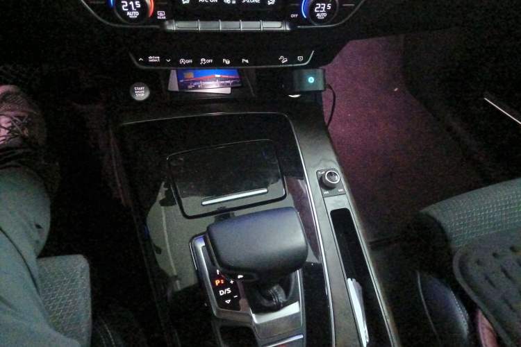 Used Audi Q5L Sportback 2021 45 TFSI Luxury Edition Gear Lever