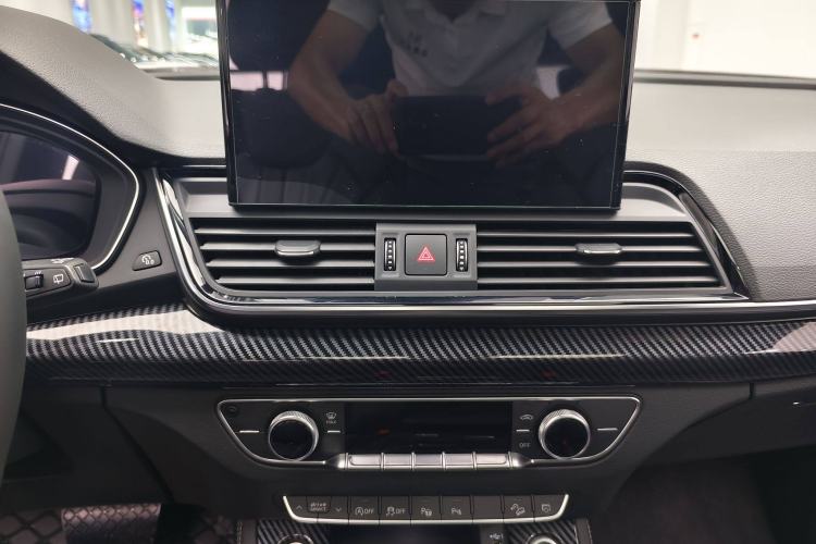 Used Audi Q5L Sportback 2021 40 TFSI Fashion Model Interior 3