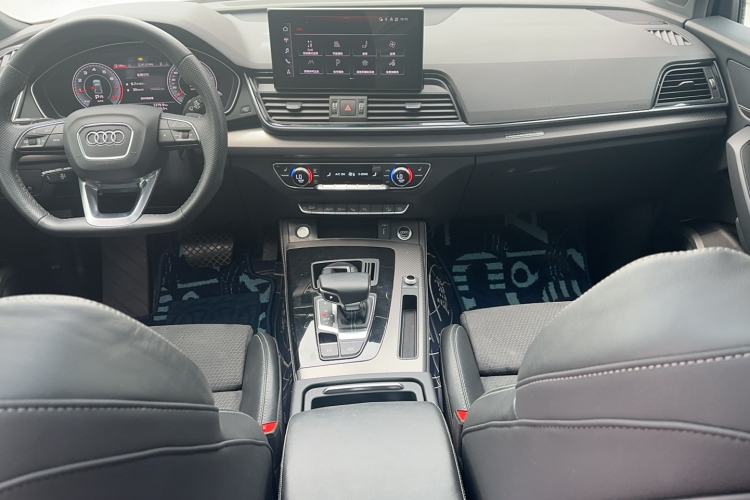 Used Audi Q5L Sportback 2021 45 TFSI Luxury Edition Interior 3