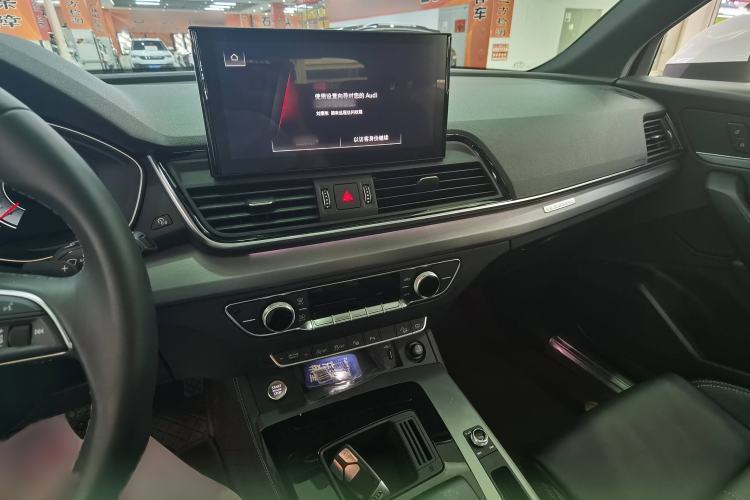 Used Audi Q5L Sportback 2021 40 TFSI Fashion Model Interior 3