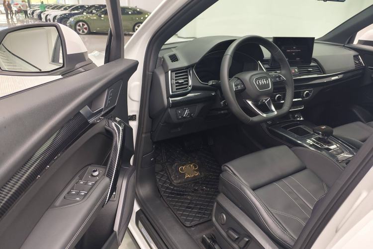 Used Audi Q5L Sportback 2021 40 TFSI Fashion Model Interior 5