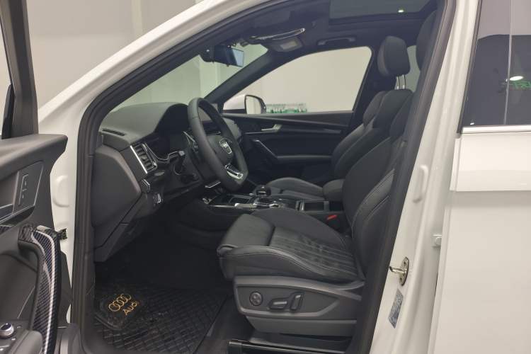 Used Audi Q5L Sportback 2021 40 TFSI Fashion Model Interior 6