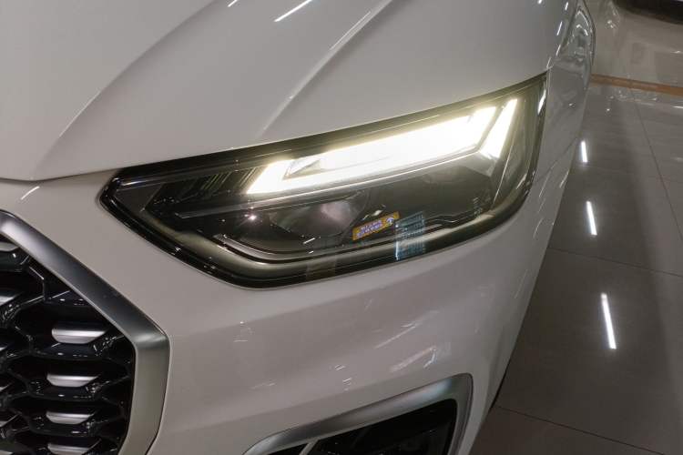 Used Audi Q5L Sportback 2021 40 TFSI Fashion Model Left Front Headlight
