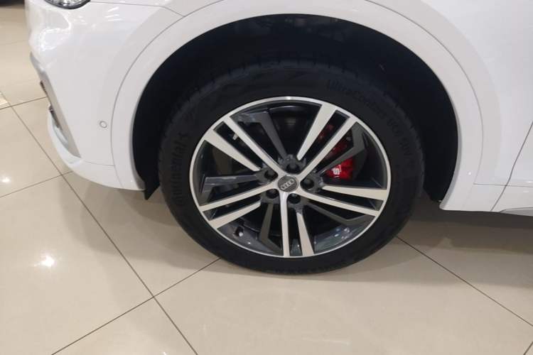 Used Audi Q5L Sportback 2021 40 TFSI Luxury Edition Left Front Wheel Hub