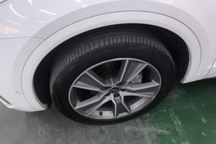 Used Audi Q5L Sportback 2021 40 TFSI Luxury Edition Left Front Wheel Hub