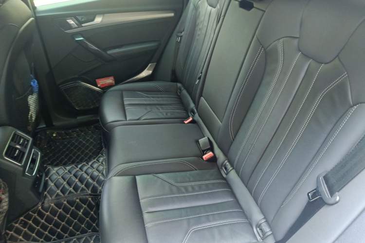 Used Audi Q5L Sportback 2021 40 TFSI Fashion Model Left Rear Seat