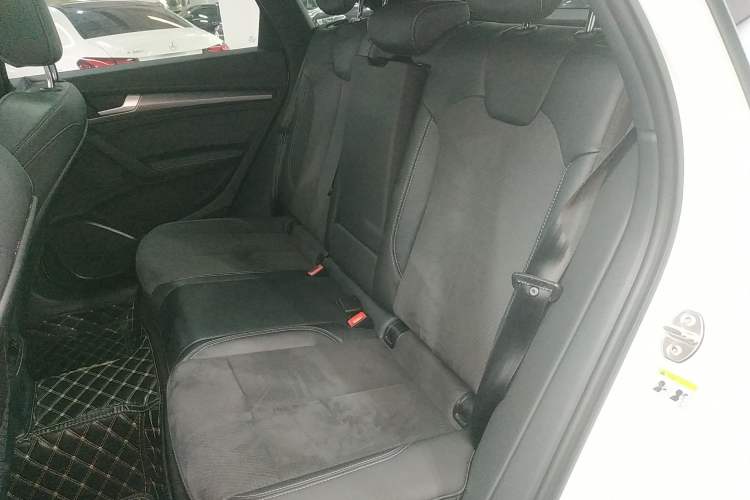 Used Audi Q5L Sportback 2021 40 TFSI Luxury Edition Left Rear Seat