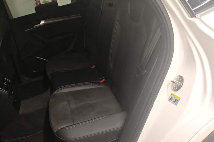 Used Audi Q5L Sportback 2021 40 TFSI Luxury Edition Left Rear Seat