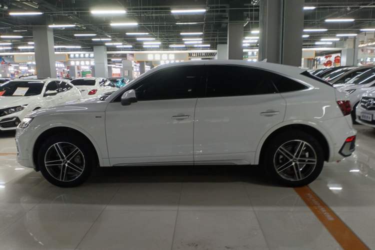 Used Audi Q5L Sportback 2021 40 TFSI Fashion Model Left Side