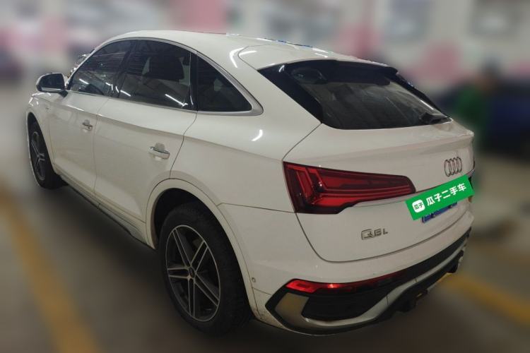 Used Audi Q5L Sportback 2021 40 TFSI Fashion Model Rear Left 45 Deg