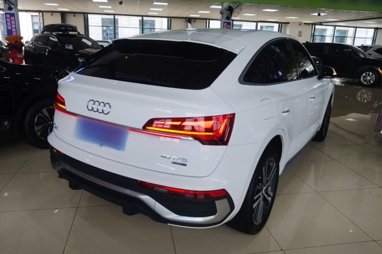 Used Audi Q5L Sportback 2021 40 TFSI Luxury Edition Rear Right 45 Deg