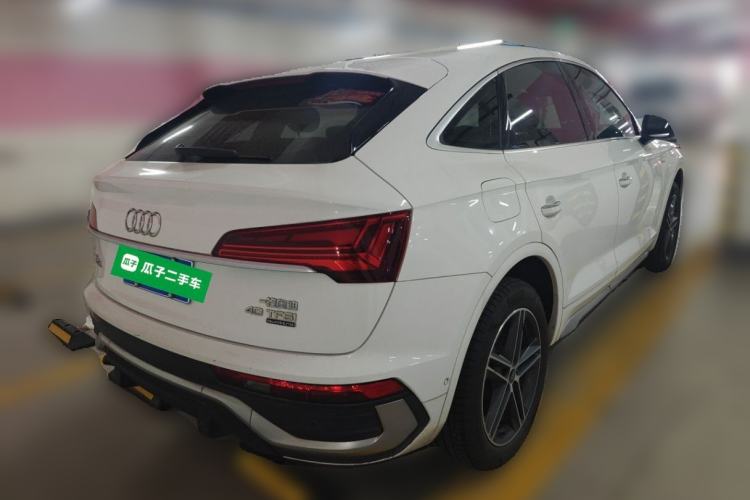 Used Audi Q5L Sportback 2021 40 TFSI Fashion Model Rear Right 45 Deg