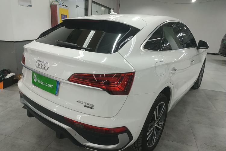 Used Audi Q5L Sportback 2021 40 TFSI Luxury Edition Rear Right 45 Deg