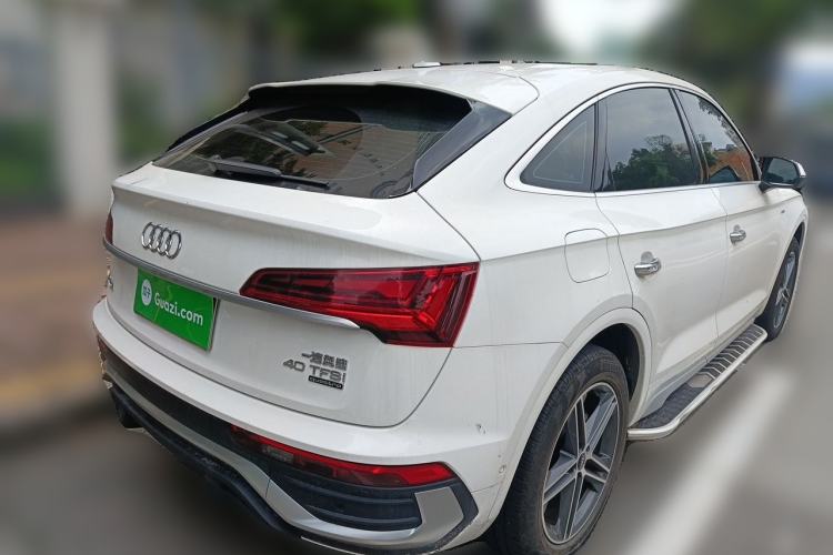 Used Audi Q5L Sportback 2021 40 TFSI Fashion Model Rear Right 45 Deg