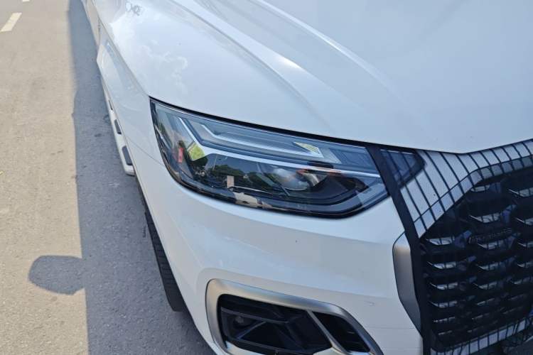 Used Audi Q5L Sportback 2021 40 TFSI Luxury Edition Right Front Headlight