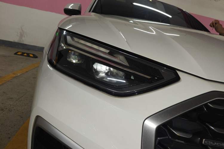 Used Audi Q5L Sportback 2021 40 TFSI Fashion Model Right Front Headlight