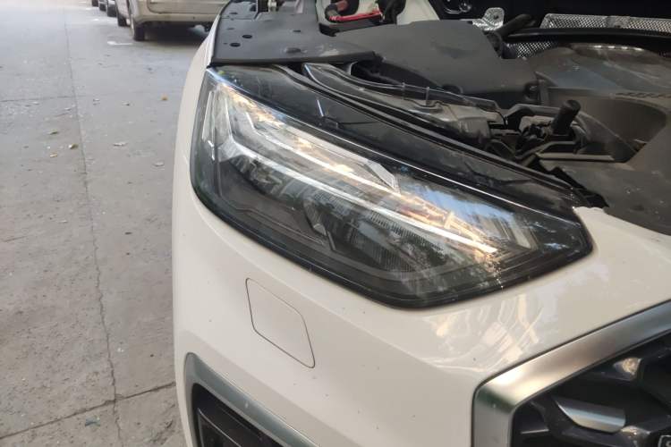 Used Audi Q5L Sportback 2021 45 TFSI Luxury Edition Right Front Headlight