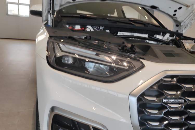 Used Audi Q5L Sportback 2021 40 TFSI Luxury Edition Right Front Headlight