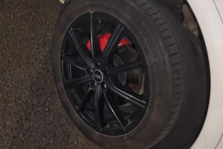 Used Audi Q5L Sportback 2021 45 TFSI Luxury Edition Right Front Wheel Hub