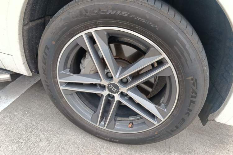 Used Audi Q5L Sportback 2021 40 TFSI Fashion Model Right Front Wheel Hub